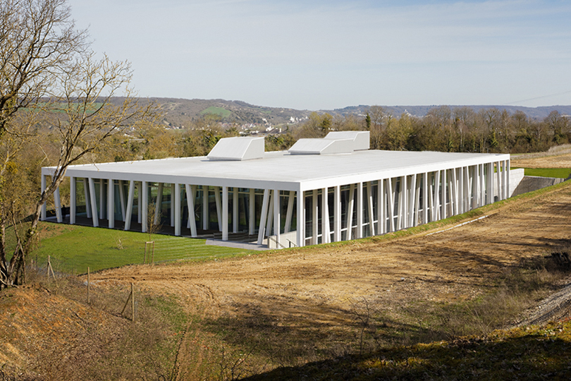 Complexe Sportif à Freneuse