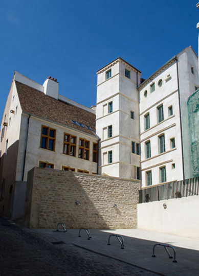 Restauration de la maison du bailli et logements